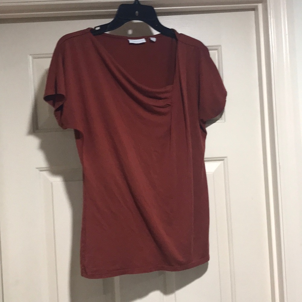 Cinnamon colored shirt